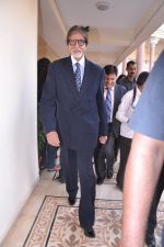 Amitabh Bachchan at Mumbai University event in Mumbai on 11th Jan 2013 (2).JPG